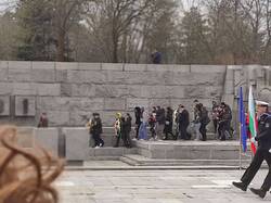 Красимир и Йордан малко преди поднасянето на венеца